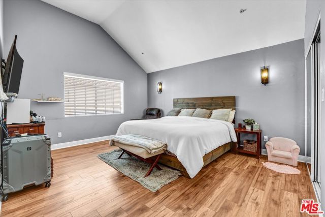 14363 Nordhoff Street B, Los Angeles, CA 91402