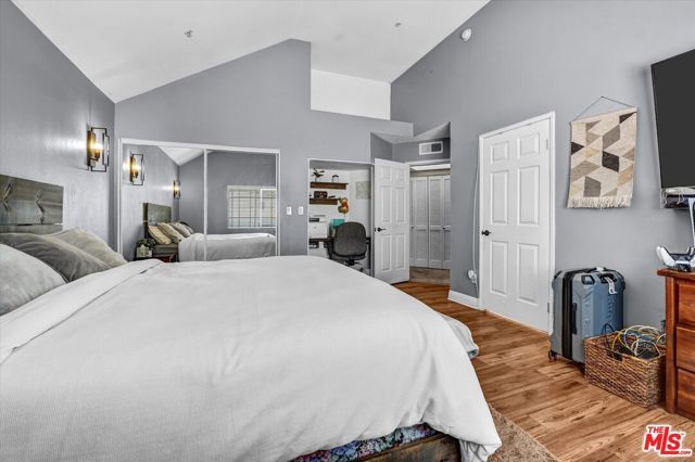 14363 Nordhoff Street B, Los Angeles, CA 91402