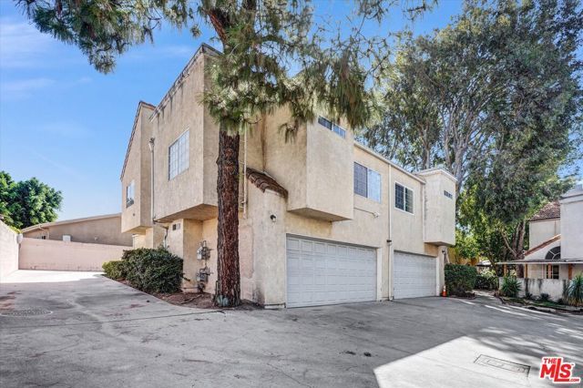 14363 Nordhoff Street B, Los Angeles, CA 91402