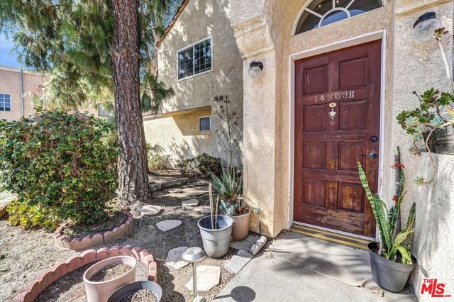 14363 Nordhoff Street B, Los Angeles, CA 91402