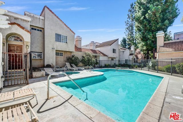 14363 Nordhoff Street B, Los Angeles, CA 91402
