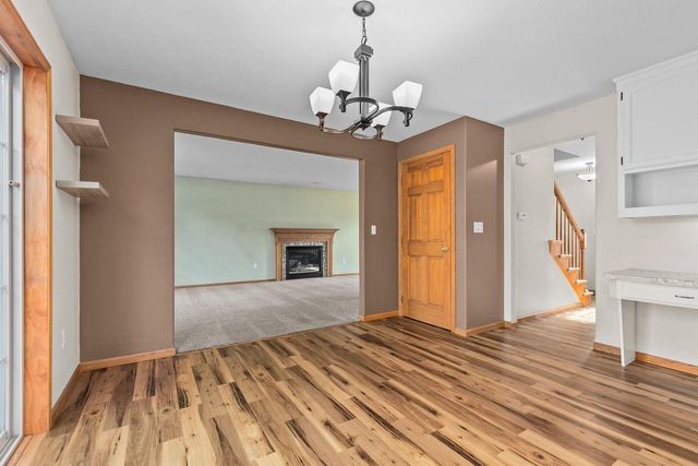 1198 FIELDVIEW DRIVE, Menasha, WI 54952