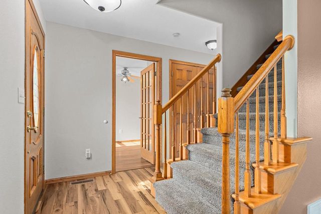 1198 FIELDVIEW DRIVE, Menasha, WI 54952