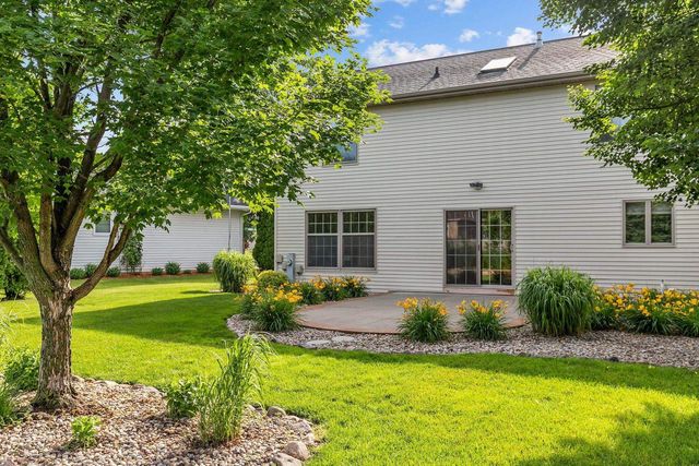 1198 FIELDVIEW DRIVE, Menasha, WI 54952