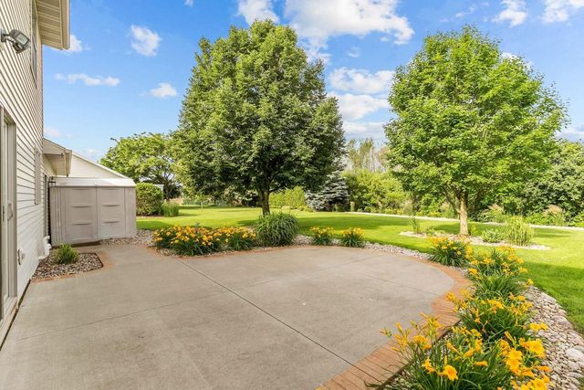 1198 FIELDVIEW DRIVE, Menasha, WI 54952