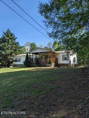537 Roberts Ridge Rd, Rutledge, TN 37861