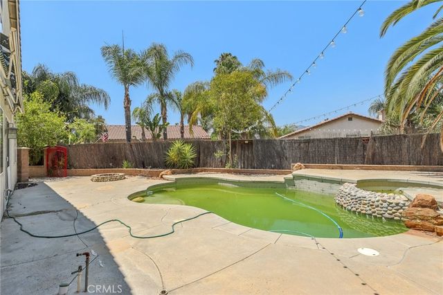 23360 Mountain Song Loop, Murrieta, CA 92562