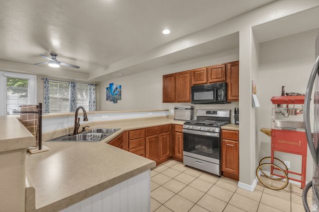 3902 W LORIENT AVE, West Jordan, UT 84084