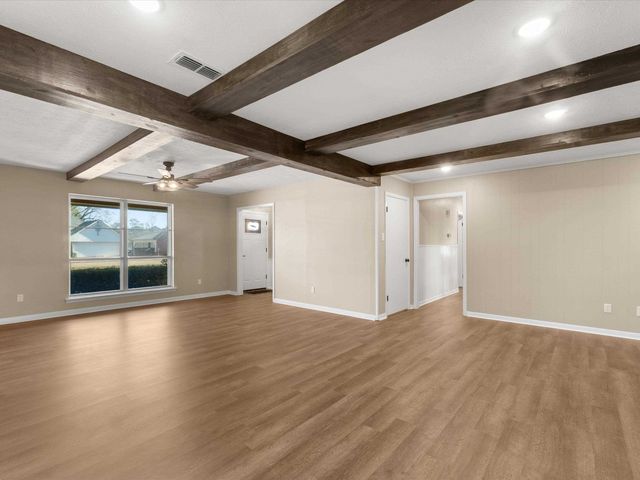 1805 Buckner, Longview, TX 75604