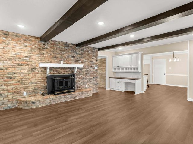 1805 Buckner, Longview, TX 75604