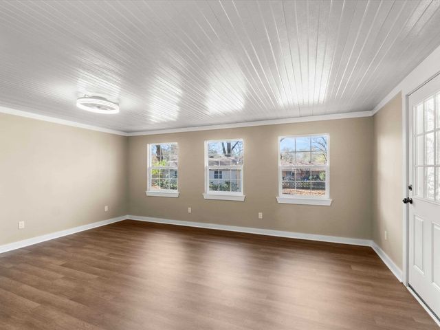 1805 Buckner, Longview, TX 75604