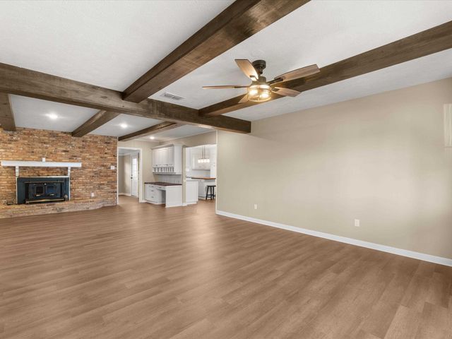 1805 Buckner, Longview, TX 75604