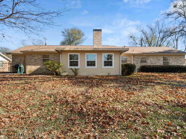 1805 Buckner, Longview, TX 75604