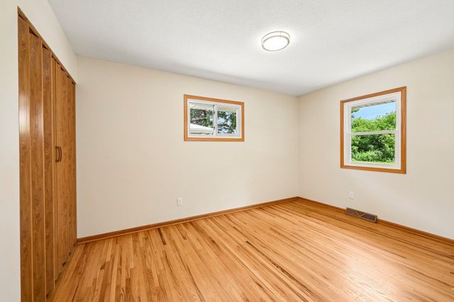 1625 Flag Avenue N, Golden Valley, MN 55427