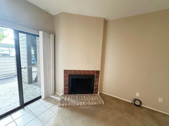 7057 N Holiday Drive, Galveston, TX 77550