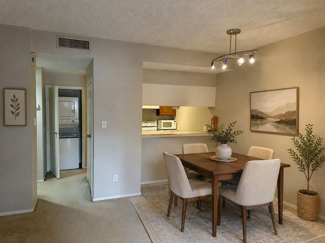 7057 N Holiday Drive, Galveston, TX 77550