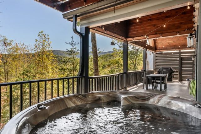 85 Foster Cove Road, Blue Ridge, GA 30513