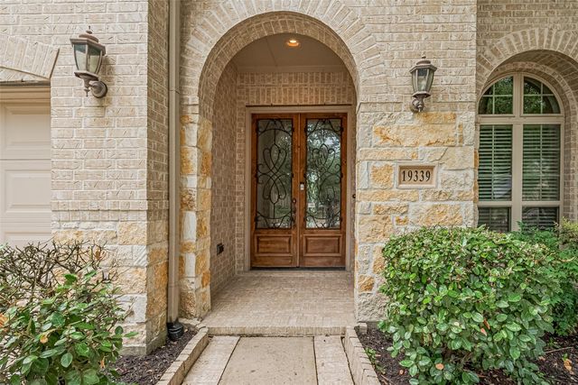 19339 Oxford Haven Drive, Cypress, TX 77433