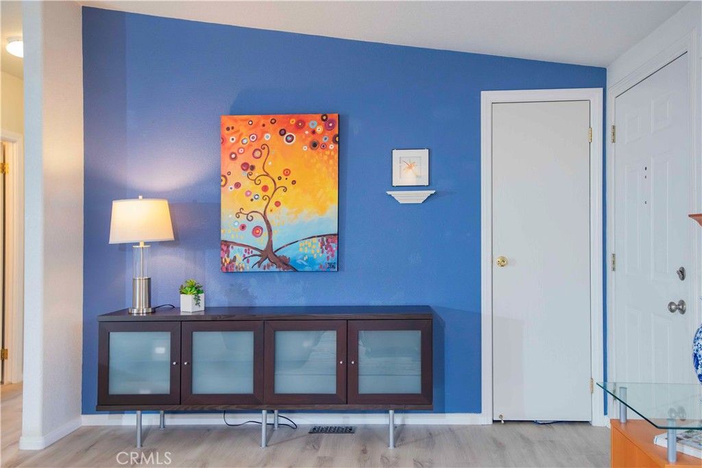 Image 15 of property listing at 11401 Topanga Canyon 77, Chatsworth, CA 91311