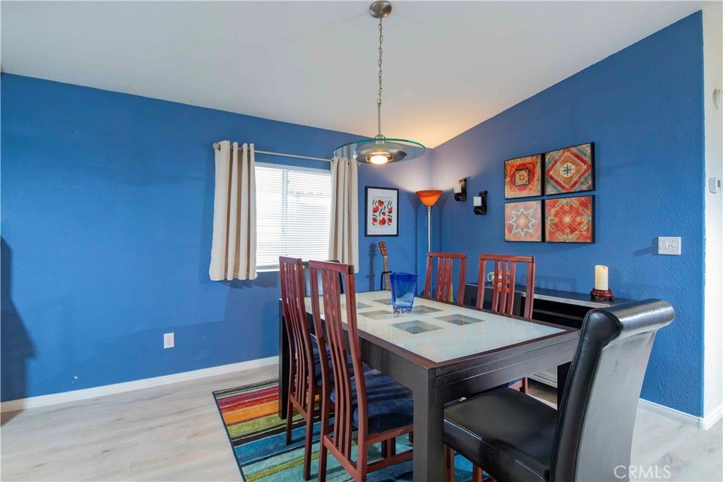 Image 17 of property listing at 11401 Topanga Canyon 77, Chatsworth, CA 91311