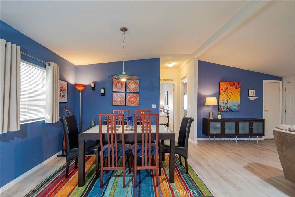 Image 19 of property listing at 11401 Topanga Canyon 77, Chatsworth, CA 91311