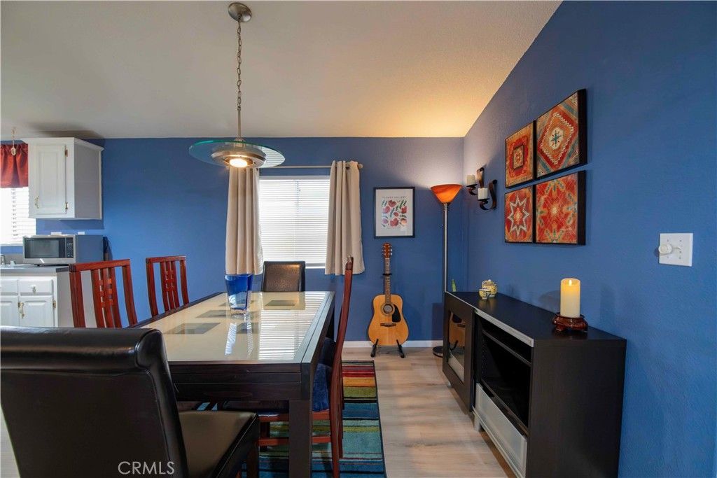 Image 20 of property listing at 11401 Topanga Canyon 77, Chatsworth, CA 91311