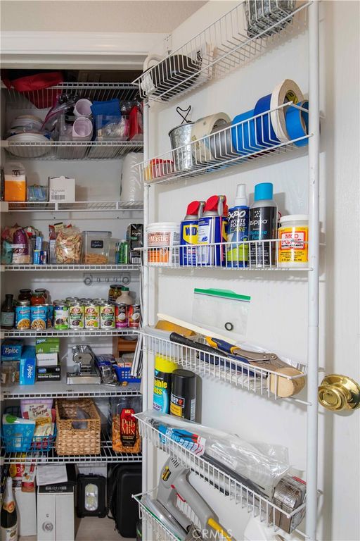 Image 43 of property listing at 11401 Topanga Canyon 77, Chatsworth, CA 91311