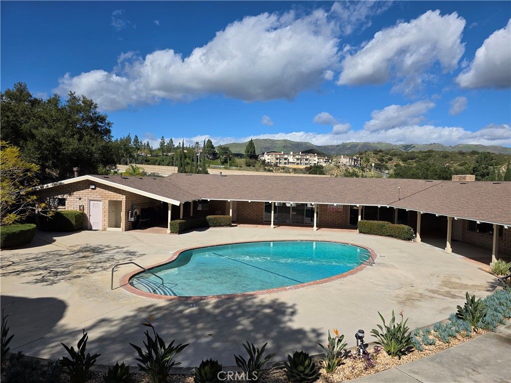 Image 46 of property listing at 11401 Topanga Canyon 77, Chatsworth, CA 91311