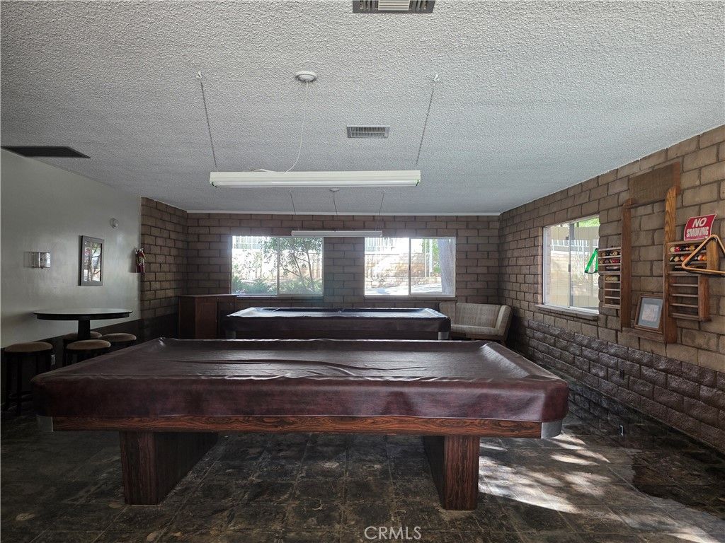 Image 49 of property listing at 11401 Topanga Canyon 77, Chatsworth, CA 91311