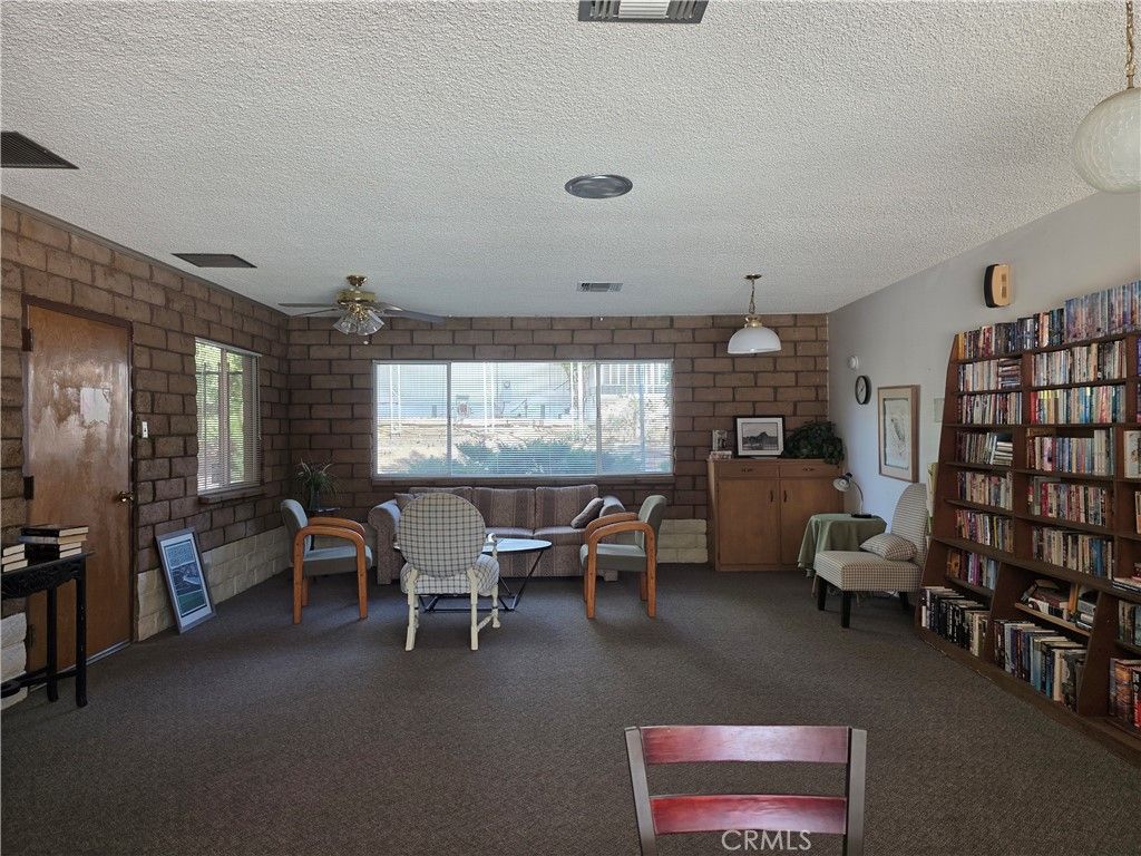 Image 50 of property listing at 11401 Topanga Canyon 77, Chatsworth, CA 91311