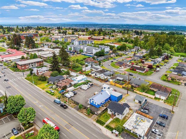 1325 Broadway, Everett, WA 98201