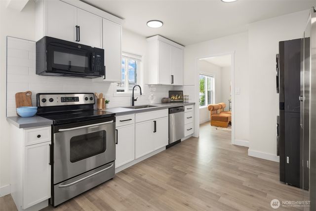 1325 Broadway, Everett, WA 98201