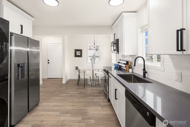 1325 Broadway, Everett, WA 98201