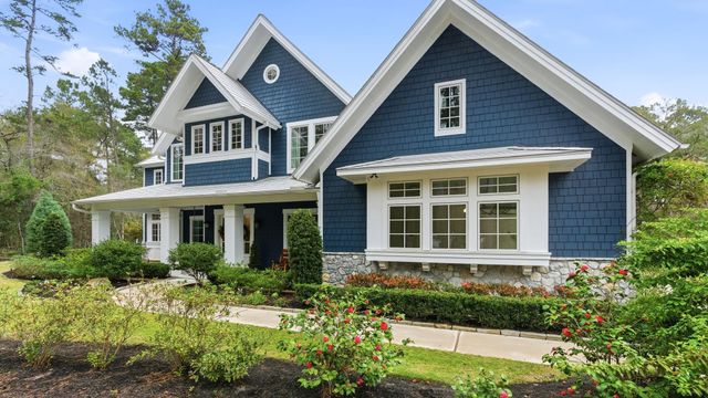 10 Riata Drive, Magnolia, TX 77354