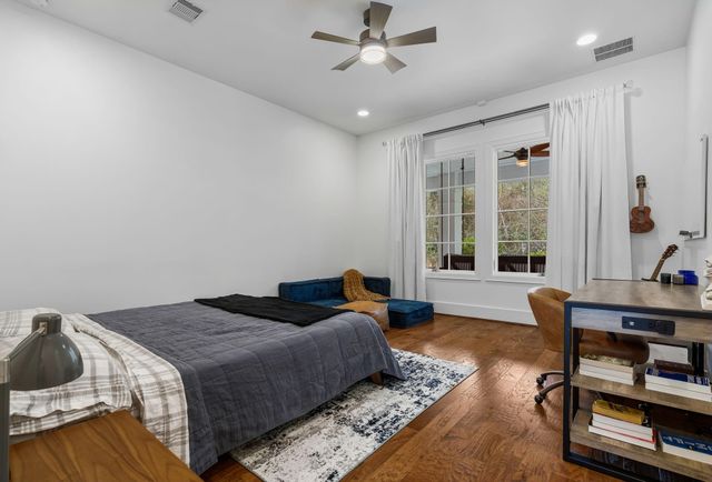 10 Riata Drive, Magnolia, TX 77354