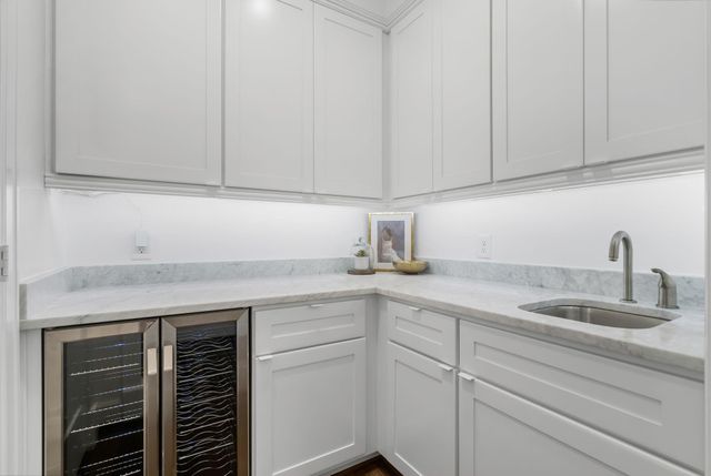 10 Riata Drive, Magnolia, TX 77354