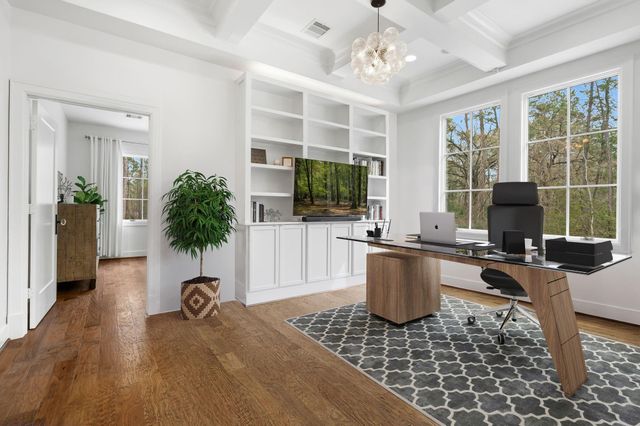 10 Riata Drive, Magnolia, TX 77354