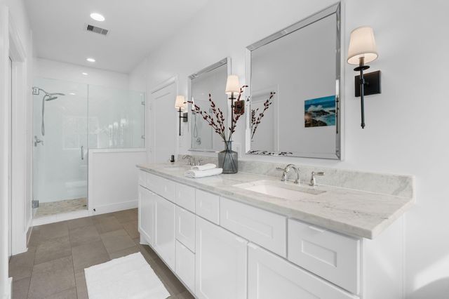 10 Riata Drive, Magnolia, TX 77354