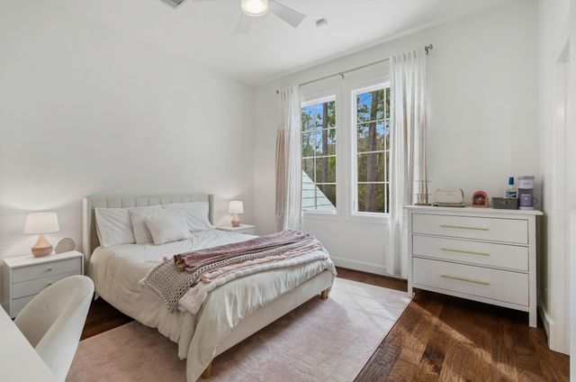 10 Riata Drive, Magnolia, TX 77354