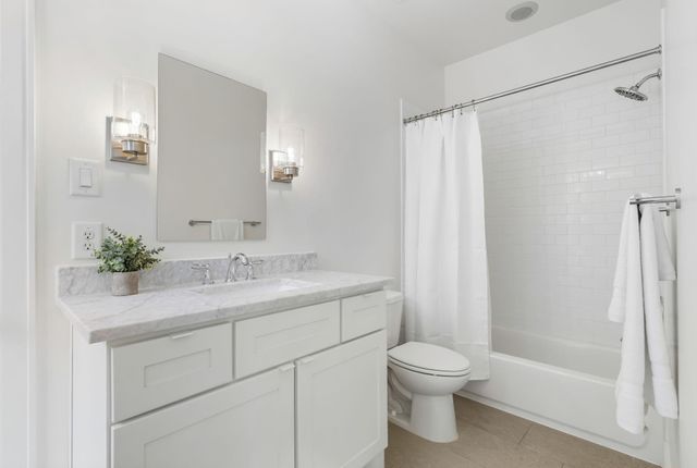 10 Riata Drive, Magnolia, TX 77354