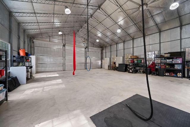 10 Riata Drive, Magnolia, TX 77354