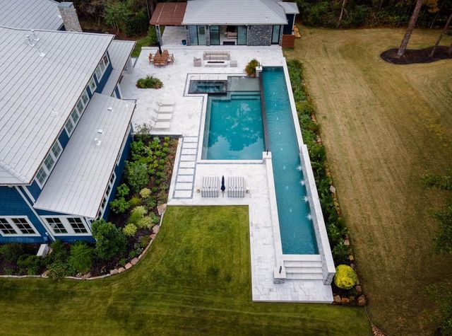 10 Riata Drive, Magnolia, TX 77354