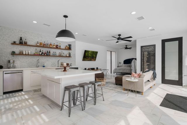 10 Riata Drive, Magnolia, TX 77354