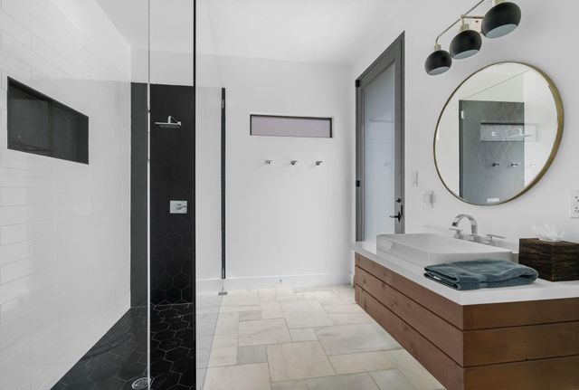 10 Riata Drive, Magnolia, TX 77354