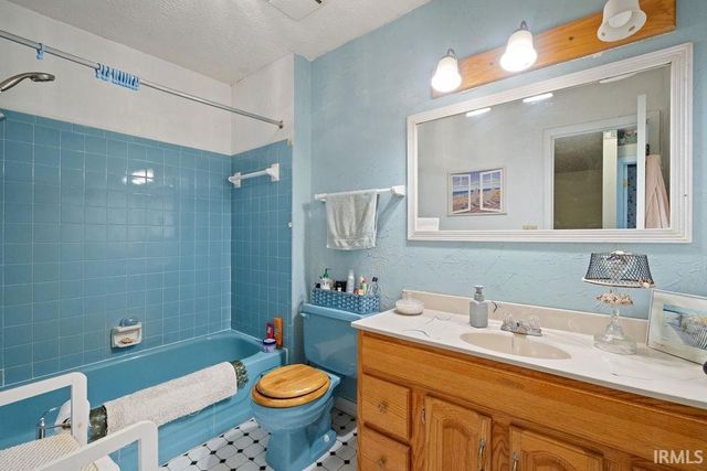 2505 ELAINE Court, Kokomo, IN 46902