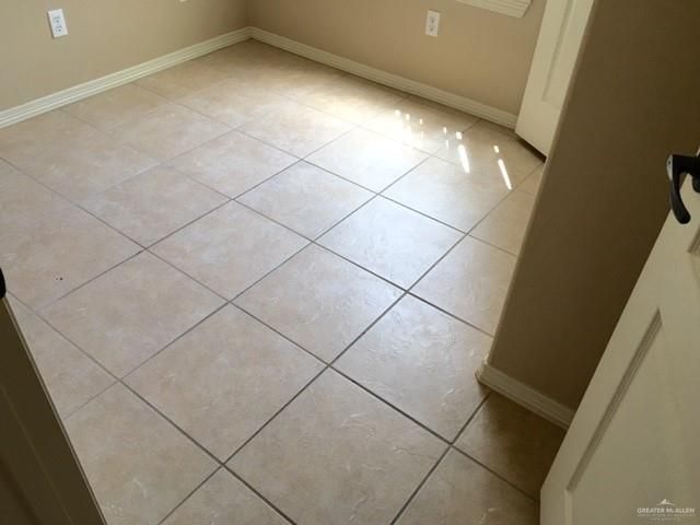 1403 Fig Avenue W, Pharr, TX 78577