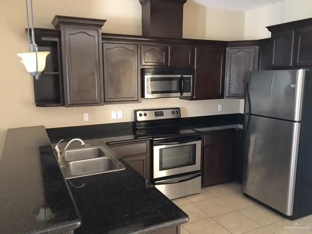 1403 Fig Avenue W, Pharr, TX 78577