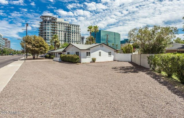 4721 N 24TH Street, Phoenix, AZ 85016