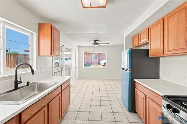 1148 E Virginia Way, Barstow, CA 92311