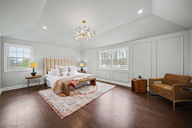 35 Greentree Road, Moreland Hills, OH 44022
